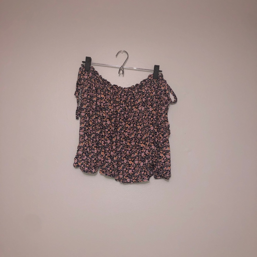 ‼️SOLD‼️ AMERICAN EAGLE off the shoulder blouse